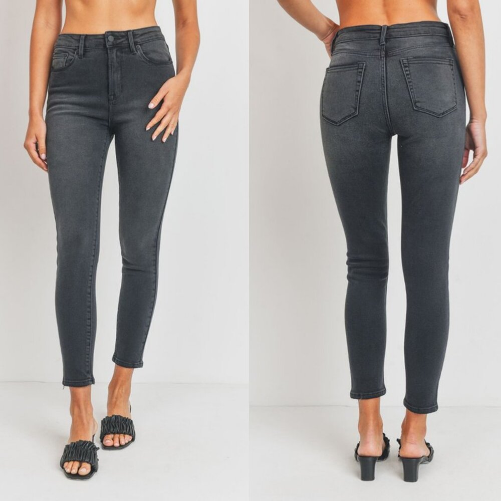 HIGH-RISE VINTAGE SKINNY JEANS (WASHED BLACK)